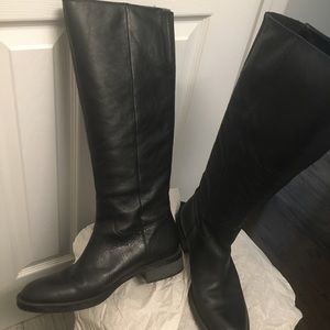 Enzo Angiolini 8.5 black upper leather knee-high boot with side zipper easy